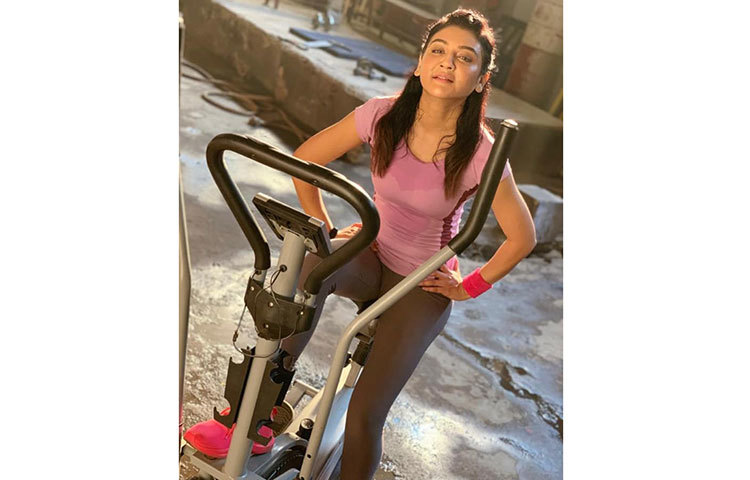 শরীরচর্চা সম্পর্কে জয়া জানান, ফিটনেসটা তার কাছে শুধু সৌন্দর্য ধরে রাখার বিষয় নয়।