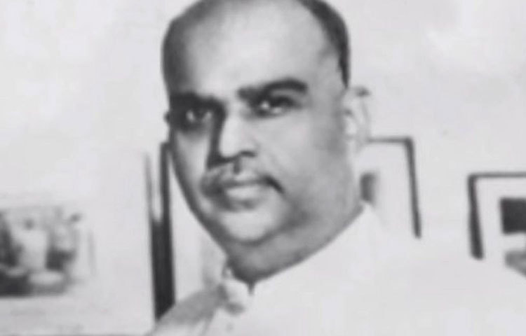 জওহরলাল নেহরুর পূর্ণসমর্থনপ্রাপ্ত অস্থায়ী সংস্থান অনুচ্ছেদ ৩৭০-এর তীব্র বিরোধিতা করেছিলেন শ্যামাপ্রসাদ মুখোপাধ্যায়। ভারতীয়দের পারমিট নিয়ে কাশ্মীর প্রবেশের প্রতিবাদে সোচ্চার ছিলেন তিনি। ১৯৫৩ সালে এই নিয়ম ভেঙে কাশ্মীরে প্রবেশ করতে গিয়ে শেখ আবদুল্লা সরকারের হাতে গ্রেফতার হন। কাশ্মীরে বন্দি অবস্থায় তার রহস্যমৃত্যু হয় ১৯৫৩ সালের ২৩ জুন। তার আন্দোলনের জেরে লুপ্ত হয় কাশ্মীরের পারমিট প্রথা।