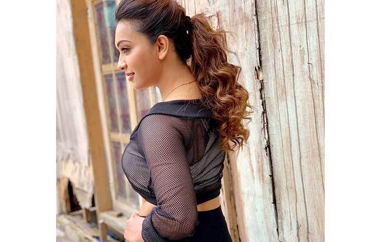 ‘পারব না আমি ছাড়তে তোকে’র পর ‘কেলোর কীর্তি’, ‘তোমাকে চাই’, ‘জিও পাগলা’, ‘হইচই আনলিমিটেড’,‘গার্লফ্রেন্ড’,‘জামাই বদল’-এ অভিনয় করেছেন কৌশানী।