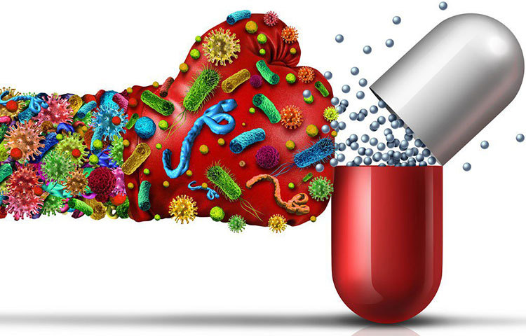 কেবল বাংলাদেশে নয়, গোটা বিশ্বেই যখন ইচ্ছে অ্যান্টিবায়োটিক ব্যবহারের প্রবণতা বাড়ছে। আর তার সঙ্গে পাল্লা দিয়ে বাড়ছে কোর্স না শেষ করে মাঝ পথেই ওষুধ থামিয়ে দেওয়ার বদভ্যাস। আর এ নিয়েই চিন্তিত চিকিৎসকরা। ‘সুপারবাগ’-এর হানায় চিন্তায় গবেষকরাও।