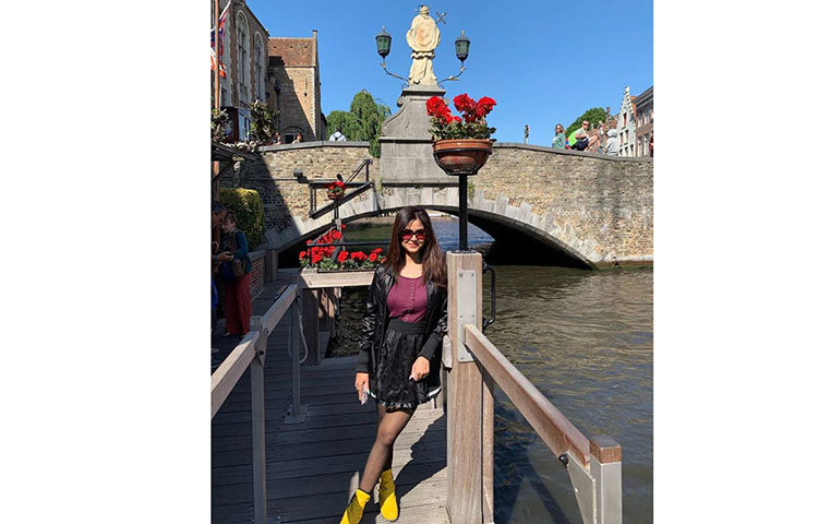 সম্প্রতিই তিনি সংবাদমাধ্যমকে জানিয়েছেন যে প্রিয়াঙ্কা সব সময় তার পাশে থাকেন।