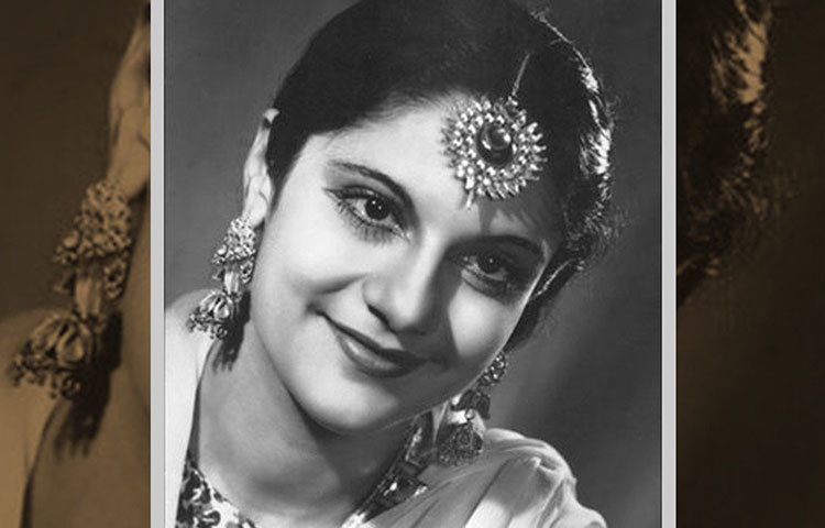 ১৯৪৭ সালে তিনিই প্রথম, যিনি এই খেতাবটি জেতেন।