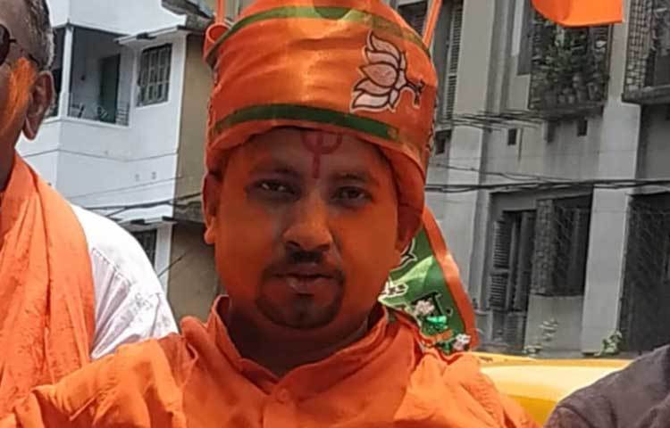 বলার অপেক্ষা রাখে না। মোদি ঝড়ে ইতিমধ্যেই বদল হতে শুরু করেছে যাবতীয় সমীকরণ।