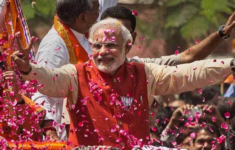 শেষ হাসি কে হাসবে এখন তারই অপেক্ষা।