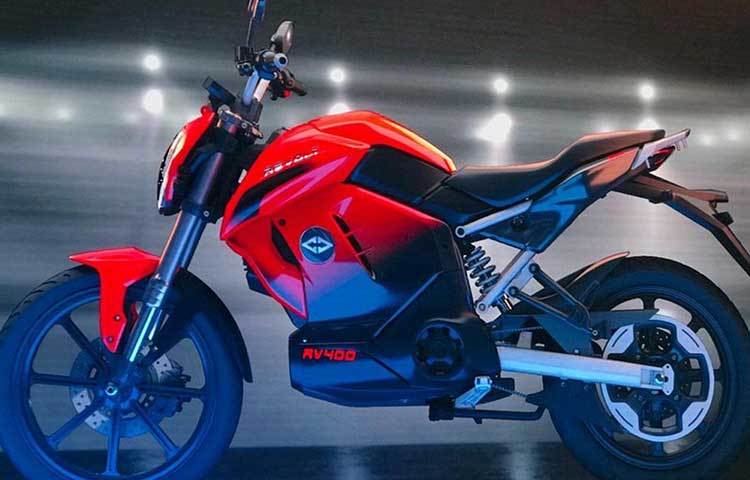 বাজারে ই-স্কুটারের চাহিদা দিন দিন বেড়েই চলেছে। ই-স্কুটার তথা অন্যান্য মোটরবাইককেকে টক্কর দিতে এবার বাজারে আসছে নতুন এক ই-বাইক।