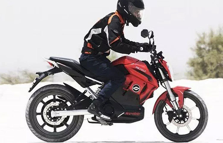 বাইকটির নানা মোড রয়েছে চালকের বাইক চালানোর ধরনের উপর ভিত্তি করে। ইলেকট্রিক বাইক বলে ‘নাক উঁচু’ ভাবনা ভেঙে দিতে এই বাইকটিতে রয়েছে ইঞ্জিনের সাউন্ড অন অফের বোতাম। ইঞ্জিন সাউন্ড ‘অন’ করা মাত্রই ইলেকট্রিক বাইকও গর্জে উঠবে পেট্রলচালিত মোটরবাইকের মতো।