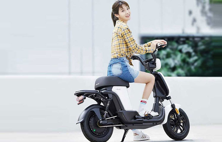 চীনের বাজারে এই নয়া ইলেকট্রিক বাইক নিয়ে এল শাওমি। চাহিদার দিকে নজর রেখে বাইকটি ভারতের বাজারেও আনা হতে পারে বলে সংস্থা সূত্রে জানা গেছে।