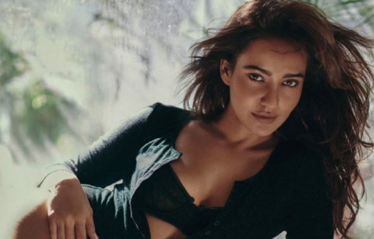 ছোট একটি ভিডিওতেও তাকে দেখা গিয়েছে।