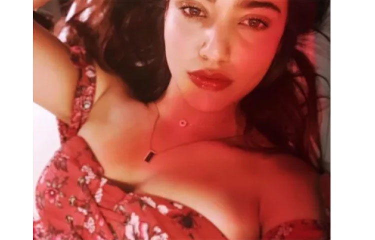 নিয়মিত ইনস্টাগ্রামে ছবি শেয়ার করেন তিনি।