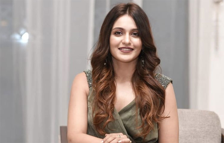 নুসরাতের রিসিপশনে প্রিয়াঙ্কা সরকার।