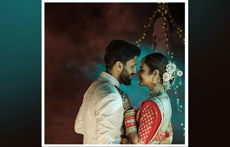 নুসরাতের ক্যারিয়ার এখন শুধু আর অভিনয়ে আবদ্ধ নয়। তিনি সদ্য নির্বাচিত তৃণমূল সাংসদ। ফলে টালিগঞ্জের পাশাপাশি তার রাজনৈতিক সতীর্থরা এ দিন রিসেপশনে থাকবে বলে খবর।