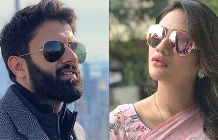 মনে করা হচ্ছে, বিয়ের দিন সকালে গায়ে হলুদে উজ্জ্বল হলুদ রঙের পোশাক পরতে চলেছেন নায়িকা।