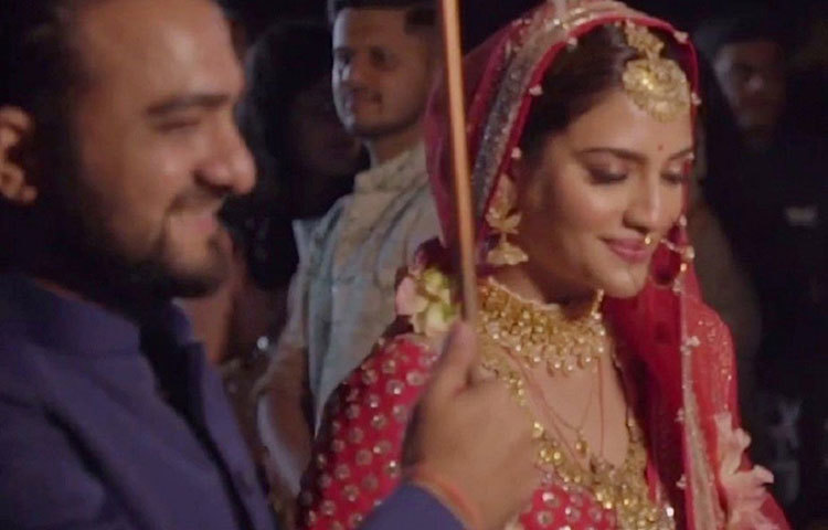 বলিউডে ডেস্টিনেশন ওয়েডিং-এর চল আগে থেকেই ছিল। কিন্তু টলিউডে সম্ভবত নুসরাত-নিখিলই প্রথম শুরু করলেন এই চল।