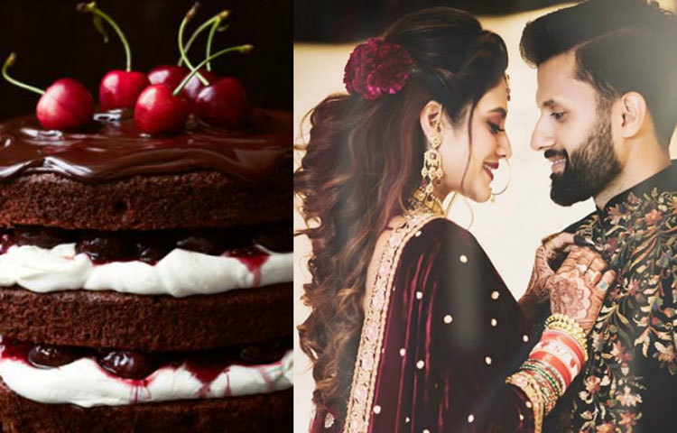 নুসরাতের রিসেপশনে ছিল ব্লাক ফরেস্ট কেক।