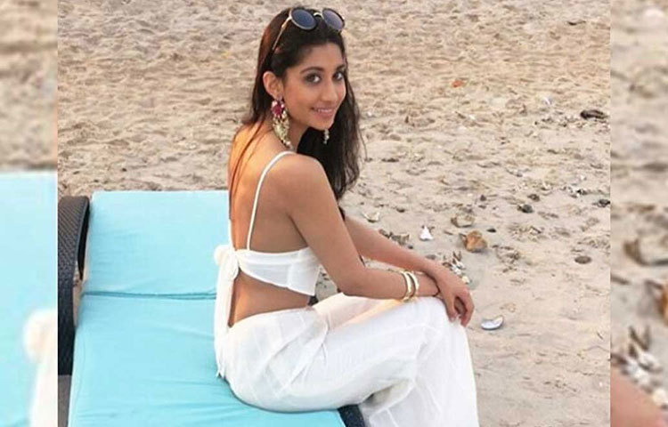 ১৬ হাজারেরও বেশি ফলোয়ার তৈরি করে নিয়েছে ইতিমধ্যেই। প্রতিদিনই নিজের স্টাইলিশ ছবি শেয়ার করেন পালোমা।