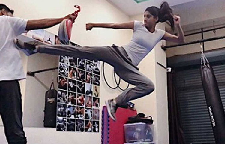 কখনও আবার শূন্যে ভেসে ক্যারাটে করতেও দেখা গিয়েছে তাকে। সে ছবি নিজেই ইনস্টাগ্রামে পোস্ট করেছেন।