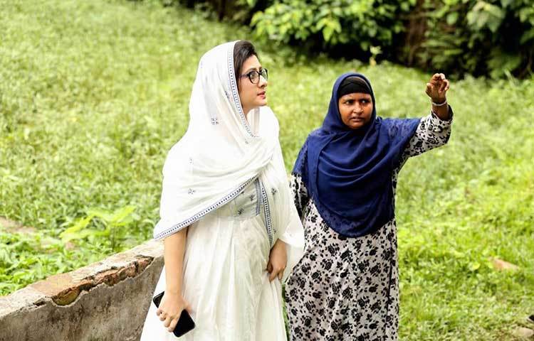 পূর্ণিমা বৃদ্ধাশ্রম ঘুরে এসে সেখানকার বেশ কিছু ছবি পোস্ট করেছেন নিজের ফেসবুক পেজে। যেনো কথা বলছে সেই ছবিগুলোই।