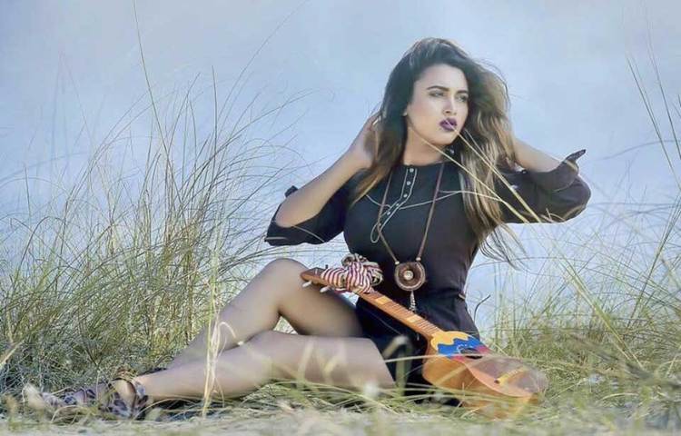 রাহা ‘ভালোবাসা ডটকম’ ও ‘রূপ’ সিনেমার কাজ করেছেন।