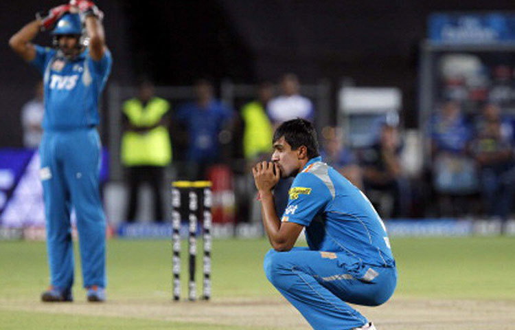 ২০১১ সালে ইংল্যান্ডের বিরুদ্ধে জাতীয় দলে সুযোগ পেয়েছিলেন রাহুল। ৪৩ রানে ৩ উইকেট পেয়েছিলেন তিনি।