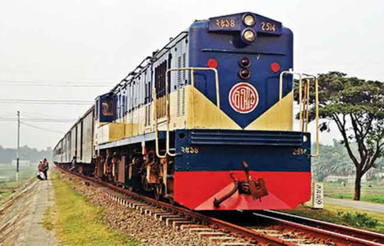 ইতোমধ্যে জাতীয় কল সেন্টারের (৩৩৩) সঙ্গে বাংলাদেশ রেলওয়ের তথ্যসমূহ যুক্ত করা হয়েছে। ফলে জাতীয় কল সেন্টার ৩৩৩ থেকে বাংলাদেশ রেলওয়ে সম্পর্কিত যেকোনো তথ্য পাওয়া যাবে।