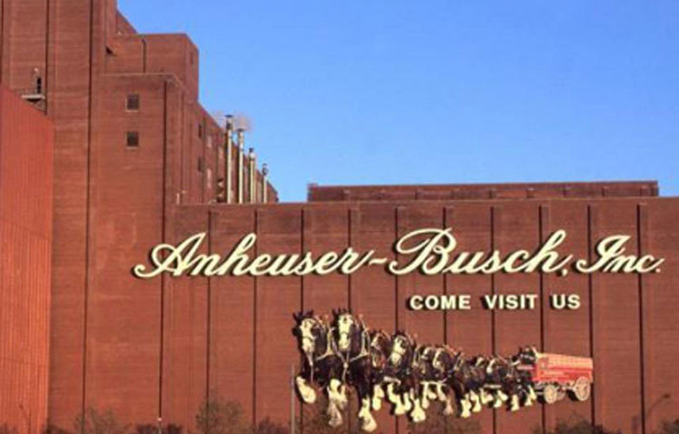 অ্যানহিউসার-বাস্ক: সংস্থাটি যৌথ উদ্যোগে পরিচালনা করে ভ্যান ডম, ডি স্পোয়েলবার্ক, ডি মেভিয়াস পরিবার। এটি একটি বিয়ার প্রস্তুতকারক সংস্থা। এদের মোট সম্পত্তির পরিমাণ ৩ লাখ ৭৬ হাজার ৩৪১ কোটি টাকা।