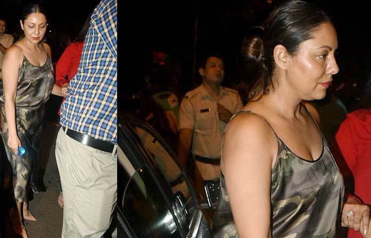 গৌরী পরেছিলেন লেপার্ড প্রিন্টের জাম্পস্যুট। তবে একসঙ্গে বেরোলেও প্রত্যেকেই নিজের নিজের গাড়িতেই রেস্তোরাঁর উদ্দেশে রওনা হন।