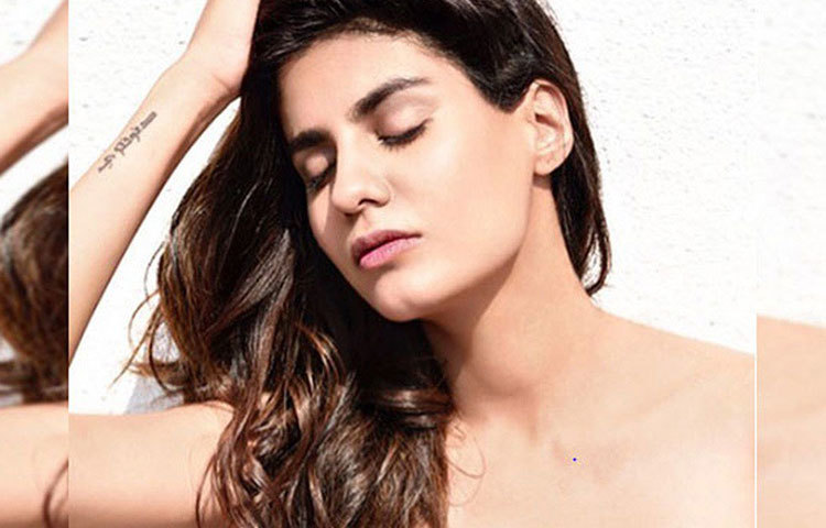 ছোটবেলা থেকেই মঞ্চে অভিনয় করতেন তিনি। দক্ষতা রয়েছে ভরতনাট্যম, কুচিপুডির মতো শাস্ত্রীয় নৃত্যেও।