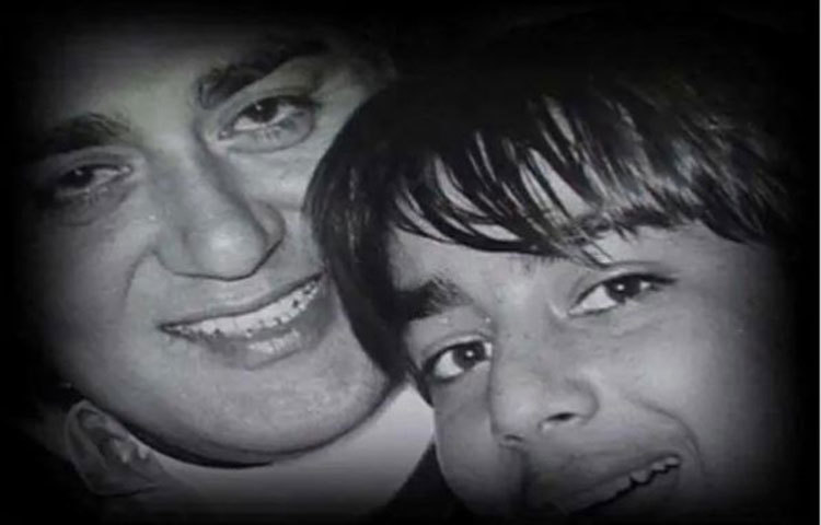 বাবা সুনীল দত্তের সঙ্গে সঞ্জু।