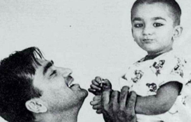 ছেলেবেলায় সঞ্জয় দত্ত।