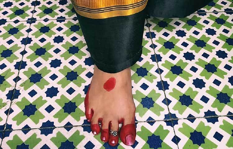 শুধু বলেছেন জীবনে নতুন কিছু হতে চলেছে। তার ছবি দেখে যা মনে হচ্ছে নতুন কোনো ছবির কাজই করছেন তিনি। তবে তার ছবি ভাইরাল সোশ্যাল মিডিয়ায়। এটি নিছকই এক ফটোশুট।