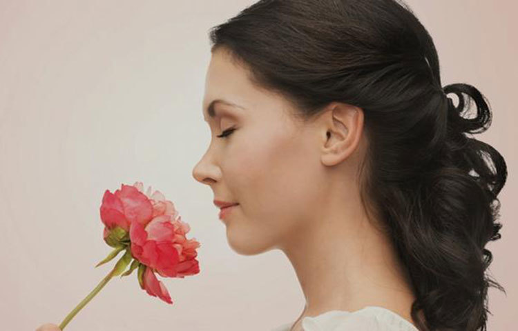 সিগারেট ছাড়া দুই দিন: ধূমপানের কারণে স্বাদ ও গন্ধ নেওয়ার যে ক্ষমতা কমে গিয়েছিলো, তা ধূমপান বন্ধ করার মাত্র দুইদিন পরেই বাড়তে শুরু করে।