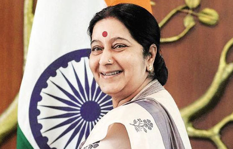 ২০১৪-২০১৯ পররাষ্ট্রমন্ত্রণালয়ের দায়িত্ব পালন করেছেন। দেশের প্রথম পূর্ণ সময়ের মহিলা ভারতের বিদেশমন্ত্রী ছিলেন সুষমা স্বরাজ। ইন্দিরা গান্ধীর পর দেশের দ্বিতীয় মহিলা বিদেশমন্ত্রী।