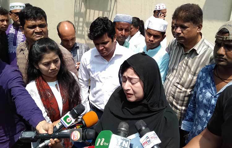 টেলি সামাদকে হারানোর শোক প্রকাশ করছেন অঞ্জনা।