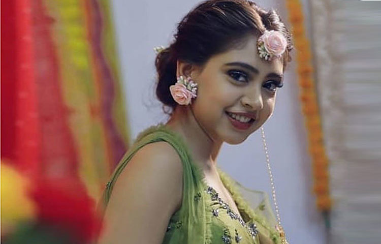 সাত পাকে বাঁধা পড়ার দিকে এক ধাপ এগোলেন নীতি টেলর। সম্প্রতি তিনি এনগেজড হলেন তার বয়ফ্রেন্ড পরীক্ষিৎ বাওয়ার সঙ্গে।