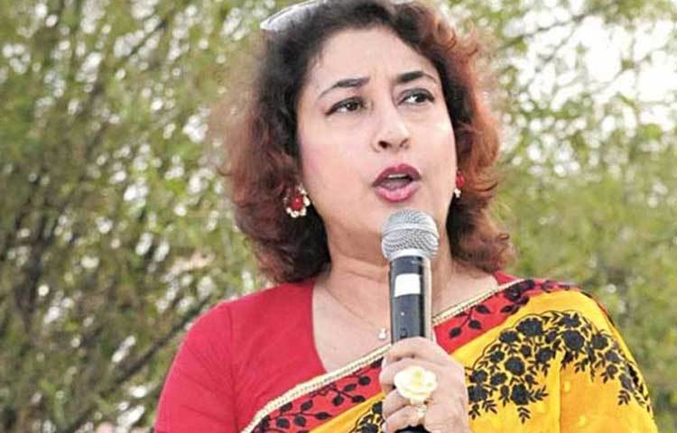 শতাব্দী রায়, রাজনীতির আঙিনায় নতুন নয়। বীরভূম থেকে আগেও দু’বার জিতেছেন টলিউডের এই অভিনেত্রী। জয়ের হ্যাটট্রিক করলেন তিনি। সাংসদ হিসাবে শতাব্দীকে বেশ পছন্দ করেন এলাকাবাসী, নেত্রী বলেন এমনটাই।