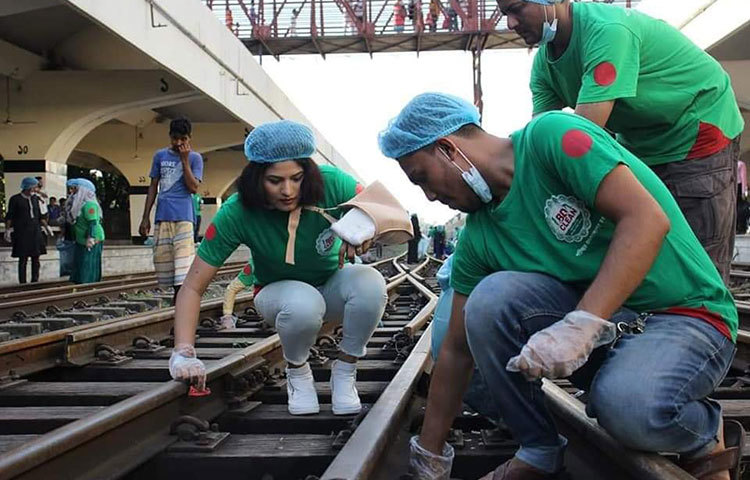 তারা বিশ্বাস করেন শুধুমাত্র জনসচেতনতাই পারে একটি পরিচ্ছন্ন বাংলাদেশ গড়ে তুলতে।