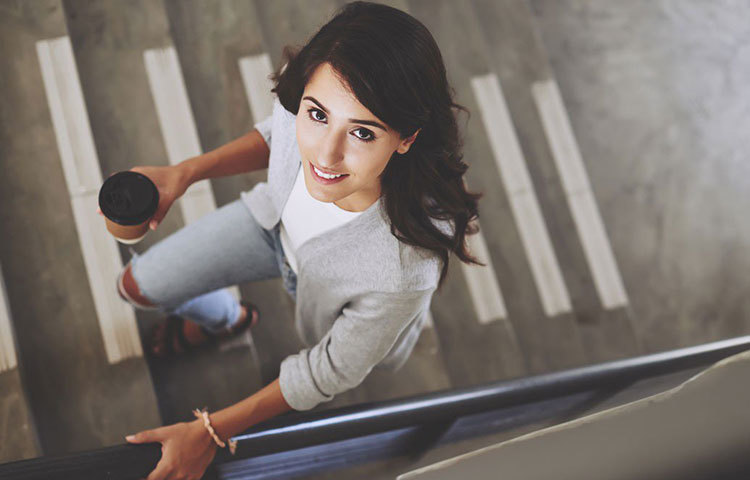 পুষ্টিবিদের মতে, ‘হাঁটাহাঁটি করুন যতটা পারেন। মাঝে মাঝে হাঁটায় শরীরের অঙ্গ-প্রতঙ্গরা সচল থাকবে। তবে এতে খুব একটা মেদ ঝরে না। মেদ ঝরাতে গেলে কিছু নিয়ম মেনে হাঁটাতেই মিলবে উপকার।’