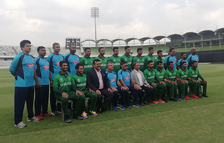 বিশ্বকাপের নতুন জার্সি পরে বাংলাদেশ টিম।