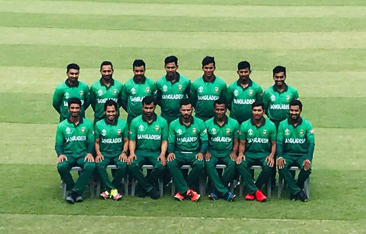 সোমবার (২৯ এপ্রিল) মিরপুরের শের-ই-বাংলা জাতীয় ক্রিকেট স্টেডিয়ামে নতুন জার্সি উন্মোচন করা হয়।