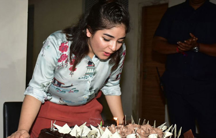 পাঁচ বছরের অভিনয় ক্যারিয়ারের পাঠ চুকিয়ে অভিনয়কে এবার ‘টাটা বাইবাই’ জানালেন জায়রা!