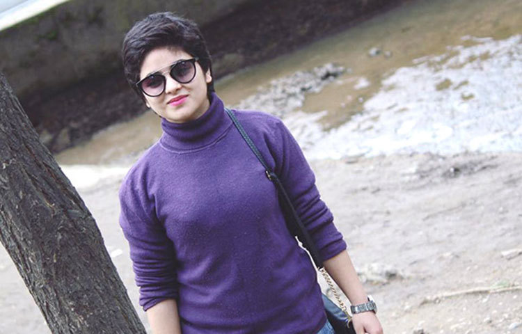 ২০১৬ সালে আমির খানের সঙ্গে ‘দঙ্গল’ ছবিতে অভিনয় করেন তিনি। এতে অভিনয় করে ফিল্মফেয়ার অ্যাওয়ার্ড, ন্যাশনাল ফিল্ম অ্যাওয়ার্ড-ন্যাশনাল চাইল্ড অ্যাওয়ার্ড ফর একসেপশনাল অ্যাচিভমেন্ট পেয়েছেন।