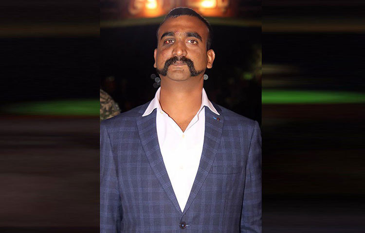 সসম্মানে ভারতে ফিরেছেন উইং কমান্ডার অভিনন্দন বর্তমান। তবে এখন ভারতীয়দের কাছে একটাই প্রশ্ন, আবার কবে যুদ্ধবিমানের ককপিটে উঠবেন অভিনন্দন?