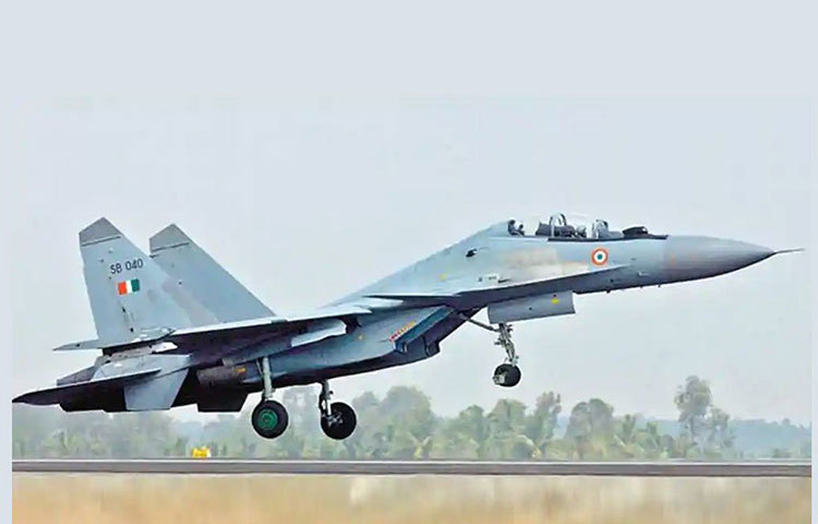 এক সময় ‘সুখোই’ নামের বিমানের চালক ছিলেন অভিনন্দন। অত্যন্ত ঠান্ডা মাথার হিসেবেও পরিচিত এই উইং কমান্ডার।