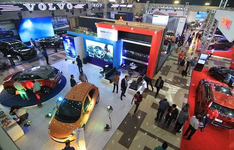 এই আন্তর্জাতিক প্রদর্শনীতে নতুন নতুন মোটরসাইকেল, গাড়ি, গাড়ির পার্টসসহ অটোমোটিভ পণ্য ও সেবার প্রদর্শন ও বিক্রি করা হয়। ছবি: মাহবুব আলম