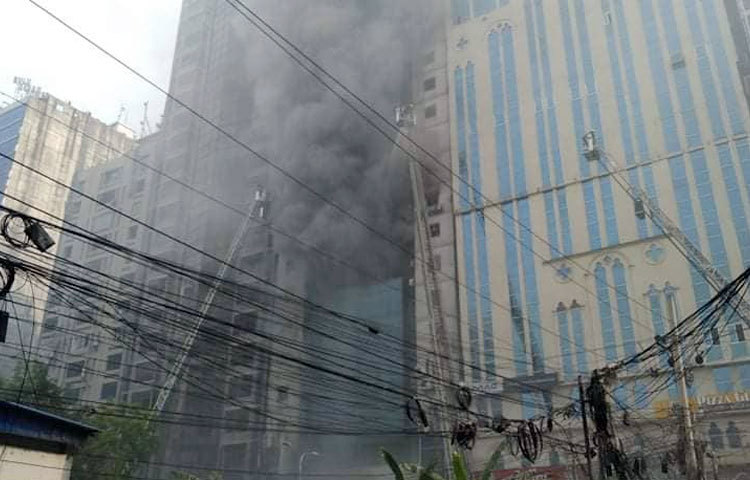 এই ভবনে দ্যা ওয়েভ গ্রুপ, হেরিটেজ এয়ার এক্সপ্রেস, আমরা টেকনোলজিস লিমিটেড ছাড়াও অর্ধশতাধিক অফিস রয়েছে।