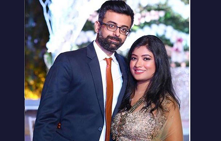 বিজয়েতা ও করণ দীর্ঘ দিনের সম্পর্কে ছিলেন। এরপরই বিয়ে করার সিদ্ধান্ত নেন তারা।