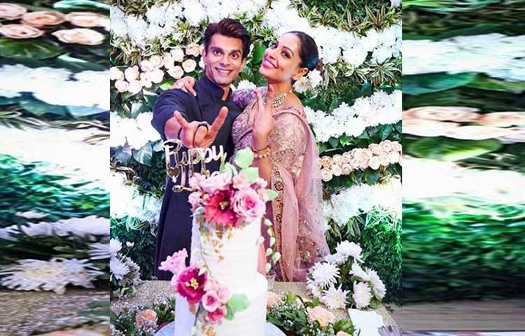 বিপাশা তো বটেই, তার স্বামী করণও বেশ কিছু ছবি পোস্ট করেছেন সোশ্যাল মিডিয়ায়।