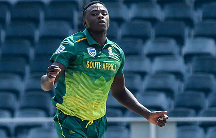 কাগিসো রাবাডা: দক্ষিণ আফ্রিকার পেসারটি এই বিশ্বের অন্যতম বিস্ময়। ইশান্ত-বোল্টের সঙ্গে খুবই কার্যকর হয়ে উঠতে পারেন।