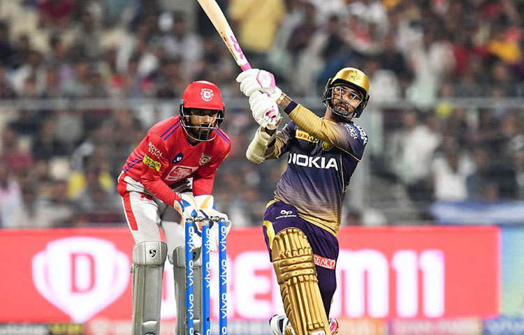 লিনের সঙ্গে ওপেন করার কথা সুনীল নারাইনের। গত ম্যাচে নারাইন দ্বিতীয় ওভারেই বরুণ চক্রবর্তীর বলে তুলে নিয়েছিলেন ২৫ রান। তিনটি ছক্কা, একটি চার। ৯ বলে ২৪ রান করেন তিনি। আজও তার কাছ থেকে তেমনই একটি ক্যামিও আশা করবে দল।