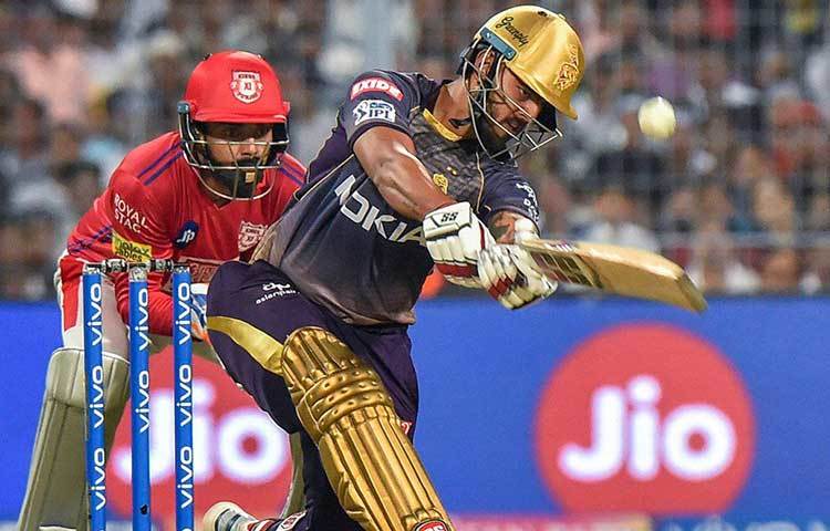 নীতীশ রাণা: গত আইপিএল থেকেই নজর কাড়ছেন। এবার প্রথম দুটি ম্যাচেই কেকেআরের জয়ের অন্যতম কাণ্ডারী তিনি। প্রথম দুটি ম্যাচেই তার দুটি অর্ধ শতরান দলকে মজবুত ভিতের উপর দাঁড় করিয়ে দিয়েছিল।